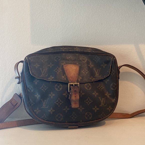 Louis Vuitton Jeune - Picture 2 of 14
